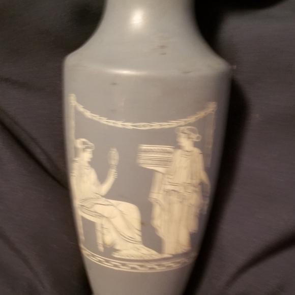 Vase - Picture 3 of 4